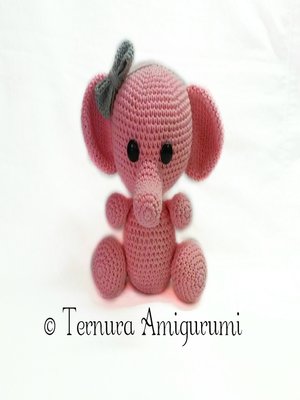 cover image of Crochet pattern of mom elephant